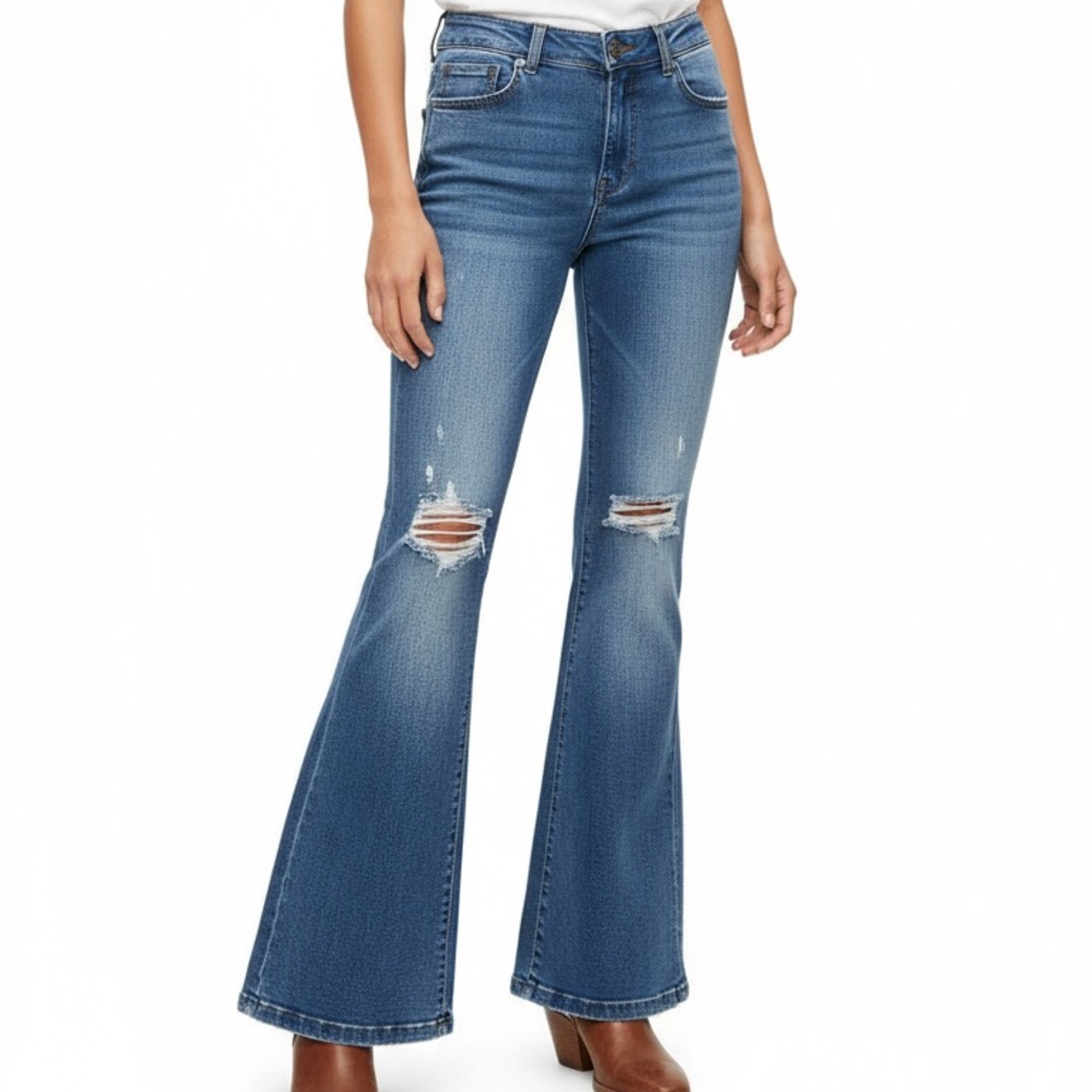 💙 Distressed Flare Jeans — Vintage Style (Size Petite Small)